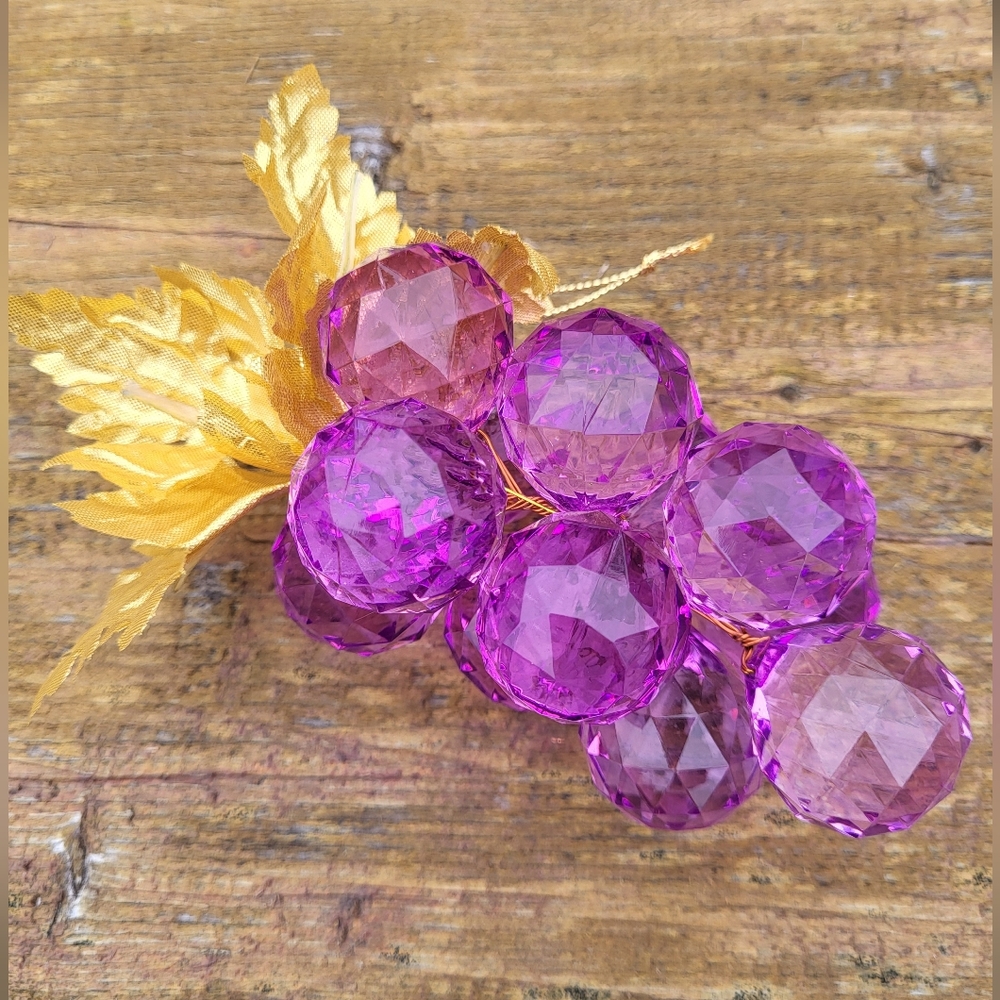 "Crystal Grapes" Decorative Item